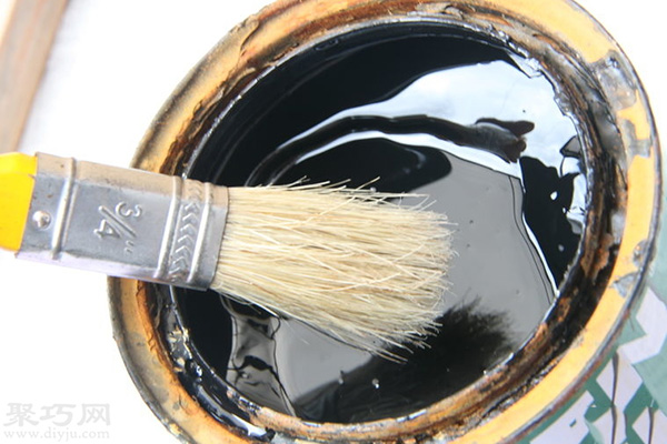 如何给木制家具刷油漆 正确手工刷油漆方法 7