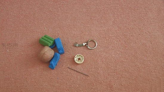 超轻粘土钥匙链教程 自制简单的创意粘土钥匙扣步骤