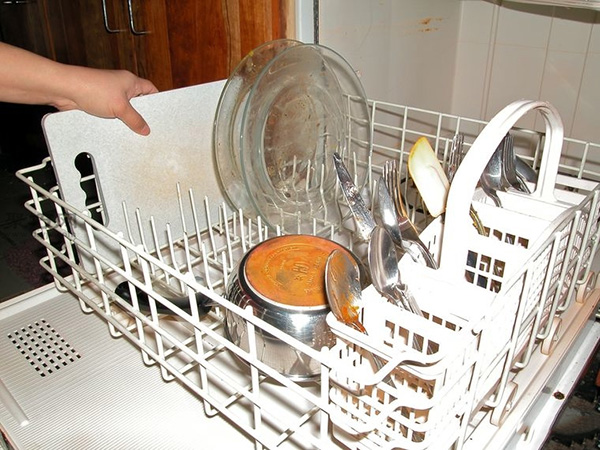 洗碗机怎么装填洗的更干净 家用洗碗机如何用 14