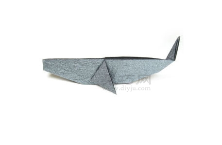 简单鲸鱼折纸教程 可做小班鲸鱼手工折纸教案
