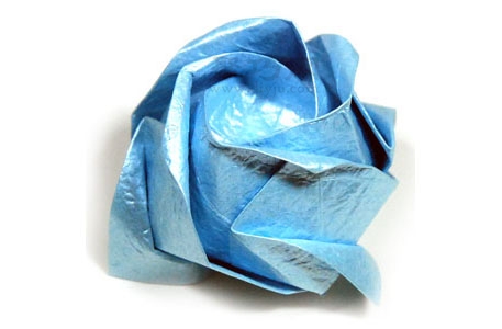半盛開的川崎玫瑰花折紙教程