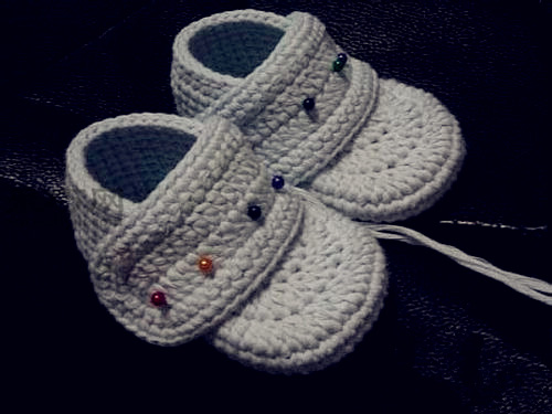 毛線鉤針編織嬰兒鞋教程 教你怎么織嬰兒鞋
