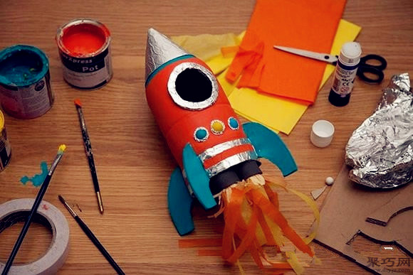 飲料瓶DIY航天火箭模型制作方法圖解
