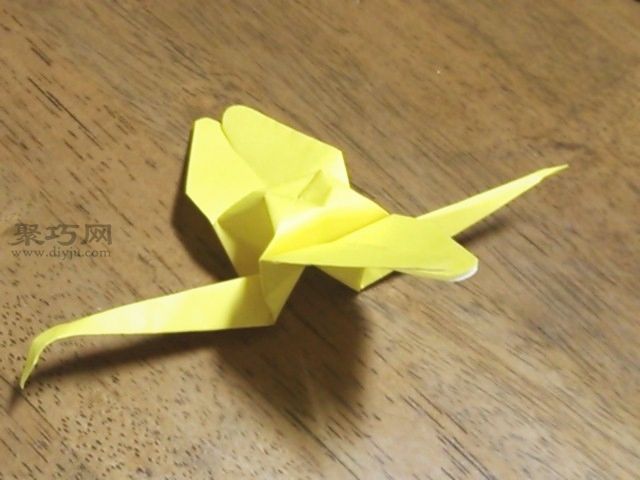 用紙怎么折3D蜻蜓 昆蟲折紙教程圖解