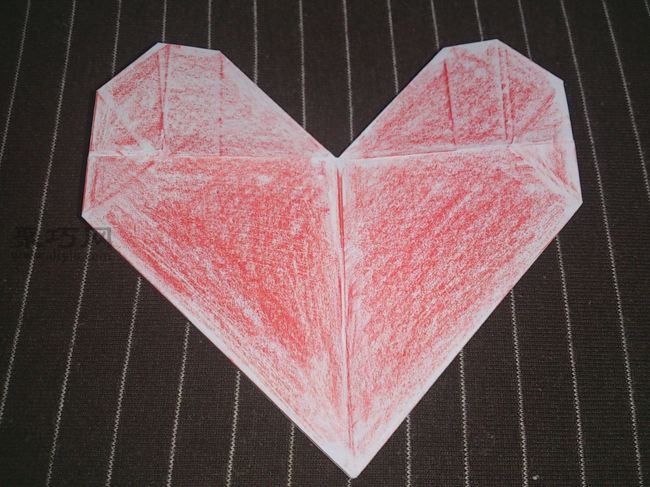 簡單又好看 教你如何用長方形折紙制作愛心折紙