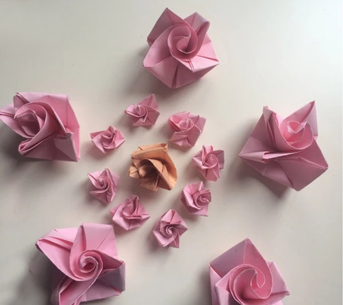 简单又漂亮的玫瑰花怎么叠？看这个玫瑰花折法