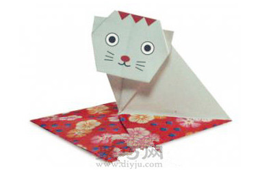 幼儿简单折纸之地毯上的小猫教程