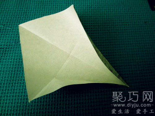 叠千纸鹤的方法第3步