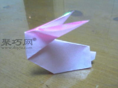 用纸折兔子折法步骤7