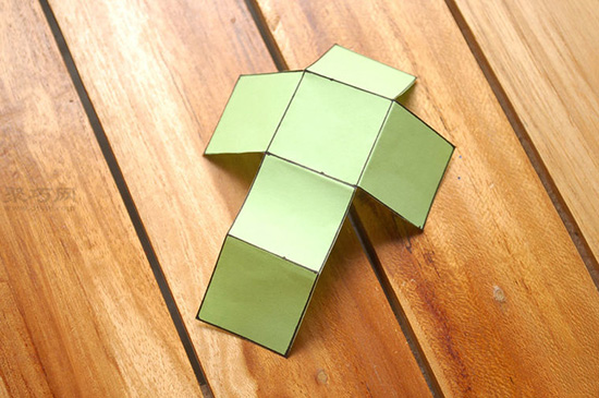 怎样用纸折正方体盒子 立体正方体折纸教程 6