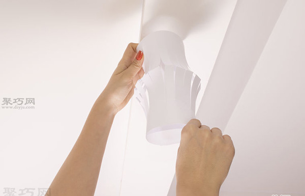 超级简单纸灯笼的做法步骤 儿童手工制作纸灯笼教程 7