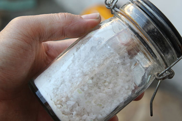 用粘土和硼砂制作浴盐怎么 教你怎么DIY浴盐