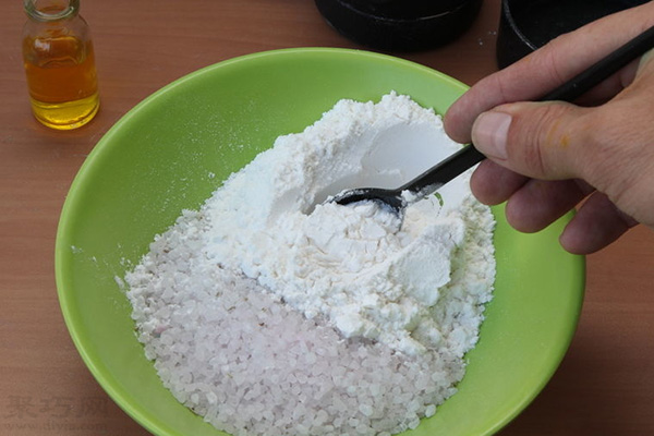用粘土和硼砂制作浴盐怎么 12