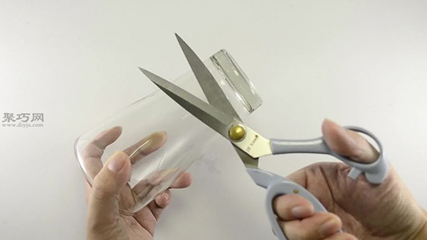 如何用玻璃杯磨剪刀 来看磨剪刀的方法