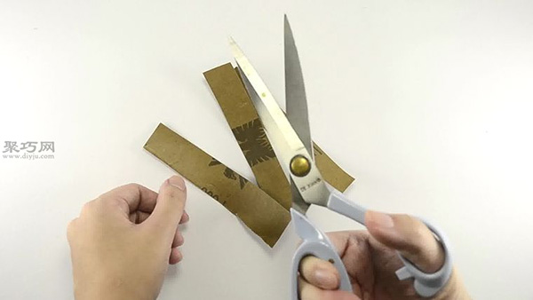 怎样用砂纸磨剪刀 教你磨剪刀步骤