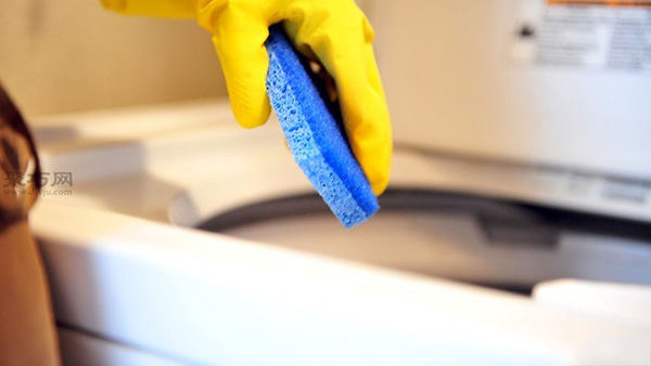 怎样保持洗衣机的清洁 清洗你的洗衣机图片教程