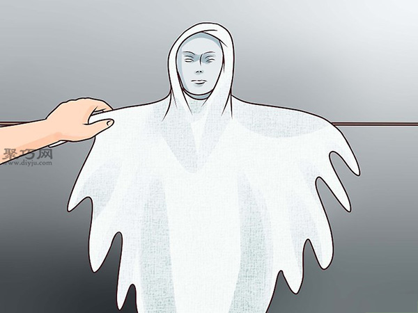 手工制作吓人的幽灵装饰步骤 11