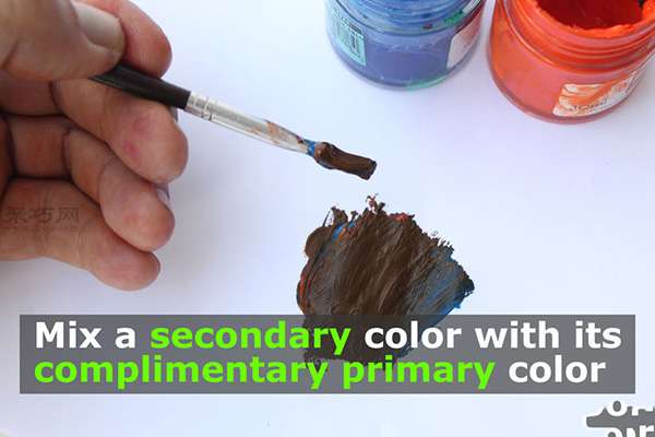了解颜色混合的原理 来看用三原色调成棕色的方法