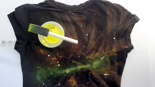 在T恤上制作星系图案图解教程