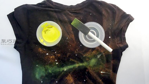 在T恤上制作星系图案图解教程