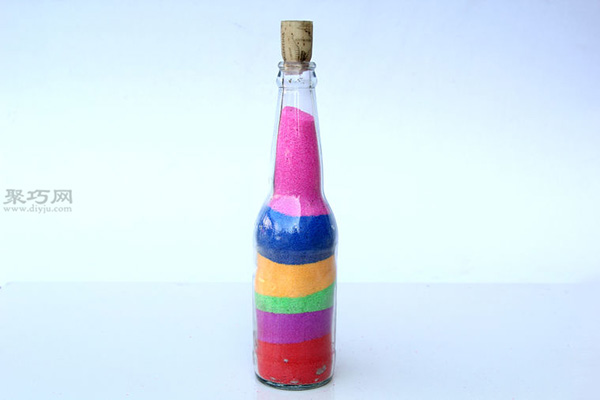 用现成的彩沙做彩沙艺术瓶教程 教你怎么DIY彩沙艺术瓶