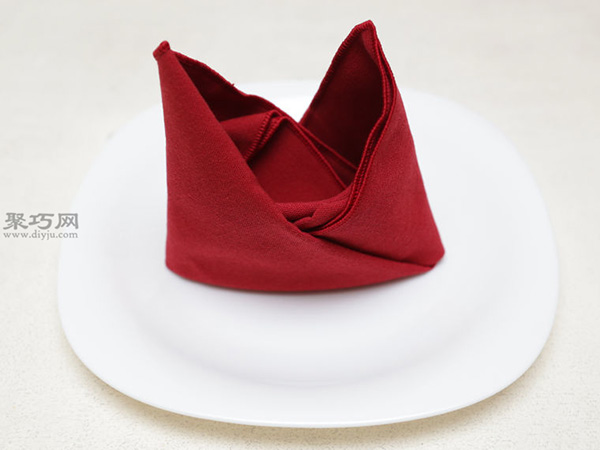 主教帽餐巾折法 叠餐巾教程图解