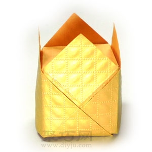 手工折纸立体黄冠简单图解