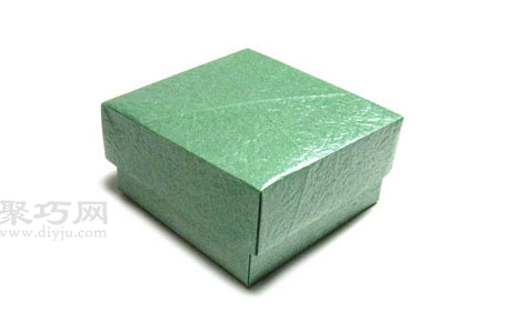 带盒盖的方形纸盒折纸折法步骤