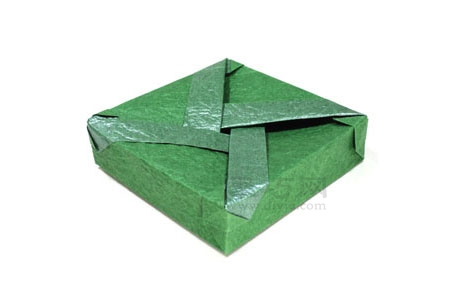 折纸带盖子的扁平方形盒子教程