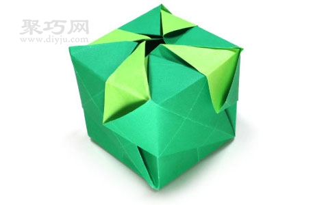 镂空立方体折纸：纸立方体构成的折法图解