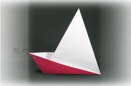简单的小帆船折纸教程 适合幼儿园小朋友学习