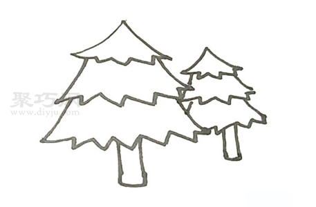松树怎么画简单又漂亮 来看松树简笔画画法