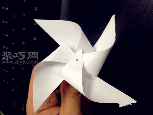 纸做的风车的制作方法 来一起做一个纸小风车