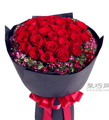 33朵玫瑰花语告诉你送女朋友玫瑰花多少朵合适？