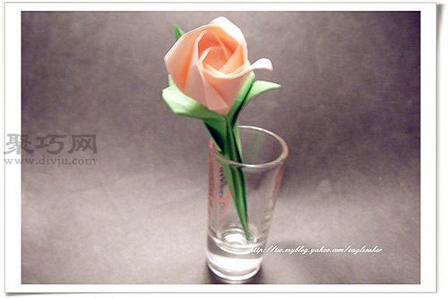 纸玫瑰的简单折法手把手教你如何折完整纸玫瑰花