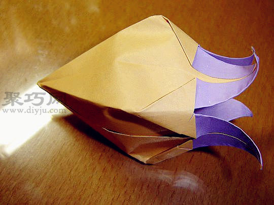 铃兰花折纸图解教程 超好看铃兰花的折法
