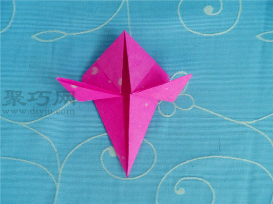 幼儿园大班折纸教案:折纸喜鹊 喜鹊的折法