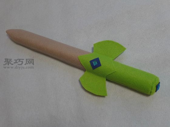 布艺手工玩具教程 用毛毡布制做的玩具剑