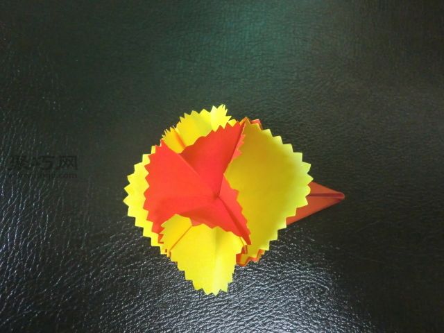 母亲节礼物纸艺教程 如何制作折纸康乃馨