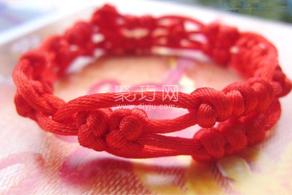 5号线编织的红色手链