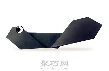 非常简单的幼儿园手工折纸黑色小蝌蚪教程