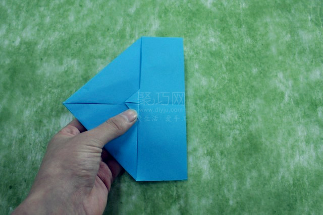 折纸飞机图解教程step6