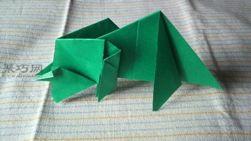恐龙折纸之三角龙