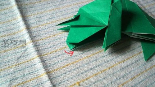 恐龙折纸之三角龙的折法4