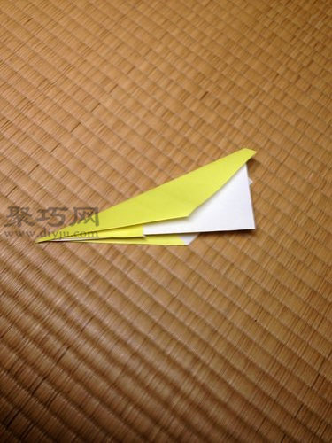 简单尖头飞机折纸教程