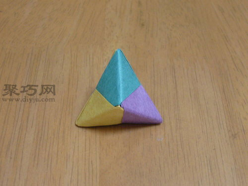 超可爱的立体三角形折纸图解 教你如何折三角形