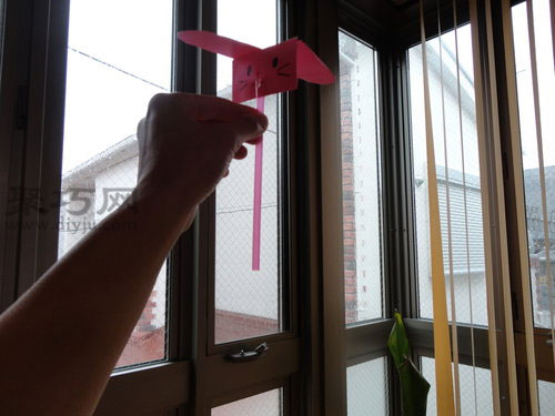 兔子纸竹蜻蜓的制作方法