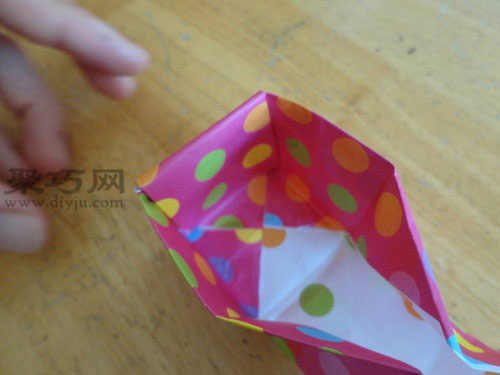折纸能动的弹簧盒子