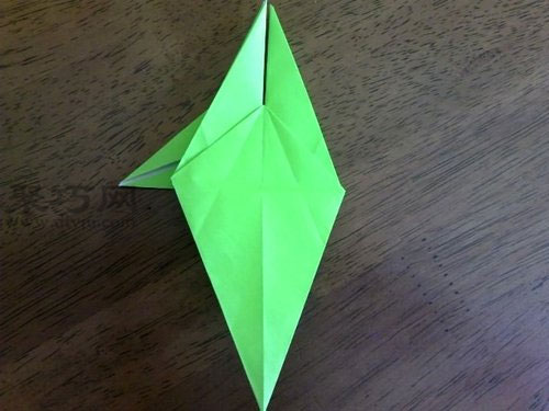 折绿色千纸鹤第8步
