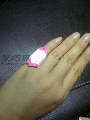 情人节必备技能大全之教你怎样折纸戒指
